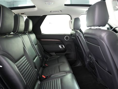 Used 2017 Land Rover Discovery HSE image 44