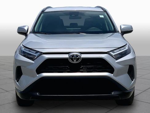 Used 2024 Toyota RAV4 XLE FWD image 4
