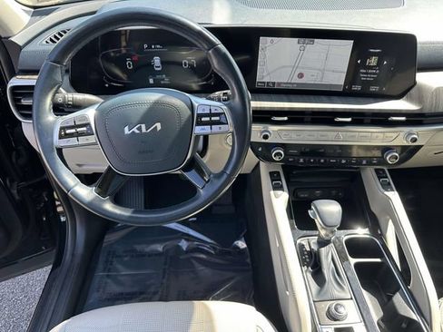 Used 2023 Kia Telluride EX w/ EX Captain's Chair Package AWD/4WD image 18