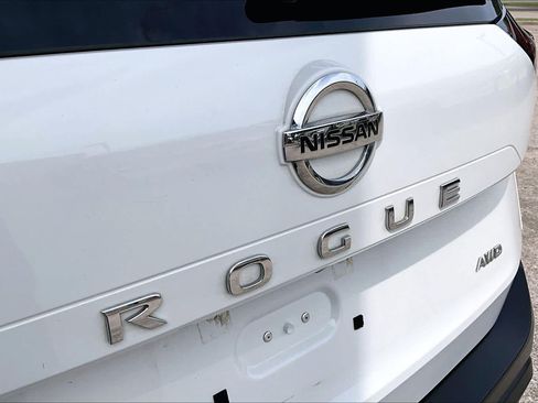 Used 2021 Nissan Rogue S AWD/4WD image 31