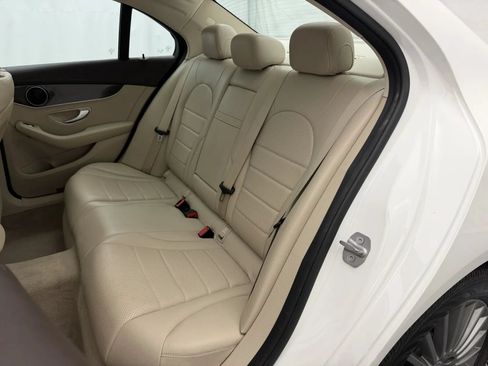 Used 2017 Mercedes-Benz C 300 4MATIC Sedan image 27