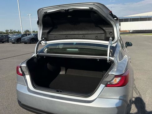Used 2026 Toyota Camry Hybrid FWD image 15