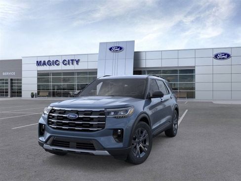 New 2026 Ford Explorer Active image 2