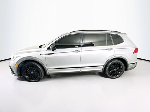 Used 2022 Volkswagen Tiguan SE R-Line FWD image 4