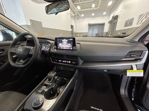 New 2026 Nissan Rogue SV w/ Cold Weather Package AWD/4WD image 26