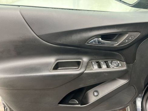 Used 2022 Chevrolet Equinox LT FWD image 20