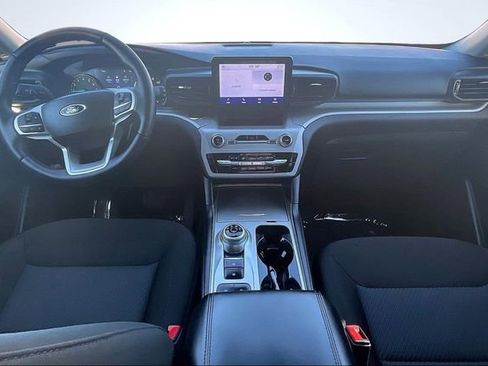 Certified 2024 Ford Explorer XLT image 16