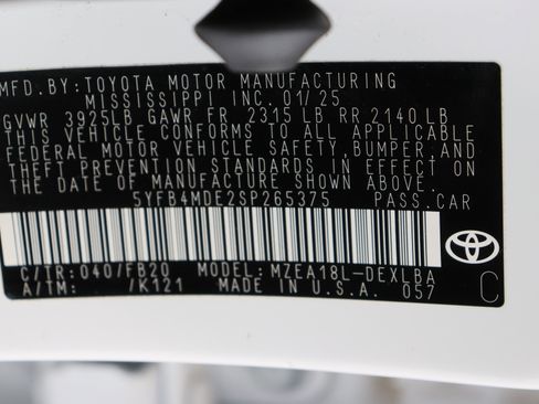 Used 2025 Toyota Corolla LE image 37