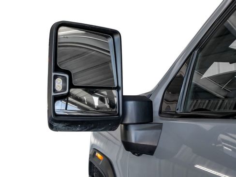 Used 2024 GMC Sierra 2500 AT4X image 39