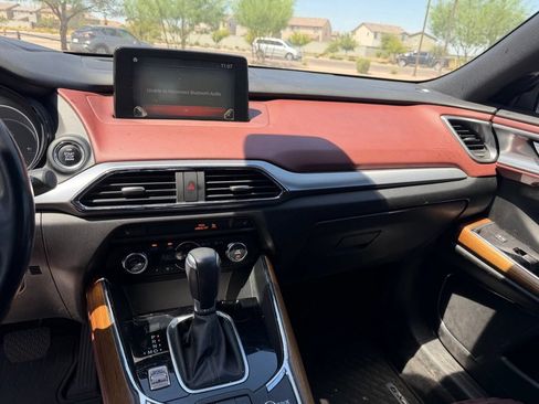 Used 2017 MAZDA CX-9 Signature AWD/4WD image 18