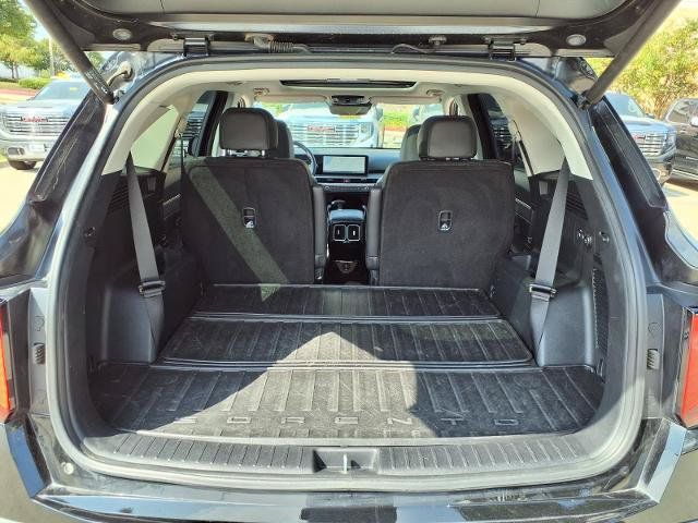 Used 2025 Kia Sorento SX AWD/4WD image 23