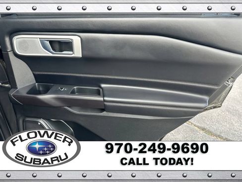 Used 2020 Ford Explorer Platinum w/ Premium Technology Package AWD/4WD image 17