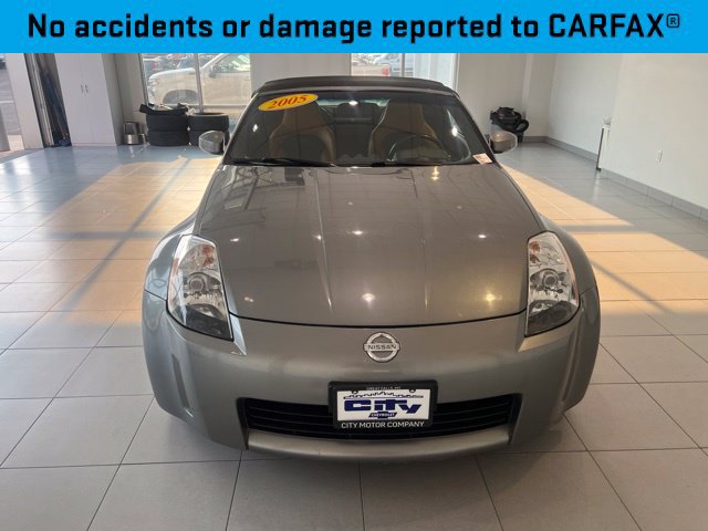 Used 2005 Nissan 350Z Grand Touring RWD image 2