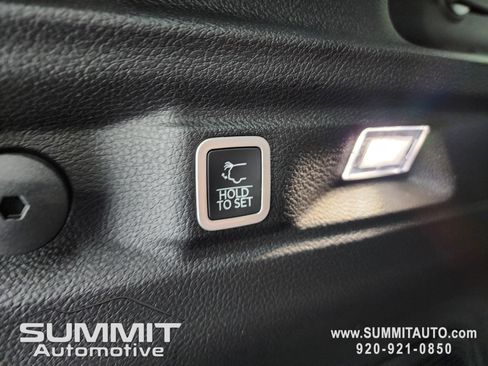 New 2025 Jeep Grand Cherokee L Limited w/ Black Appearance Package image 33