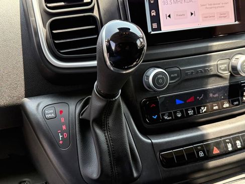 New 2025 RAM ProMaster 2500 w/ Quick Order Package 22G SLT image 25