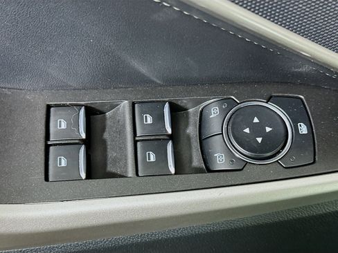 Used 2024 Ford Explorer XLT w/ Equipment Group 202A image 15