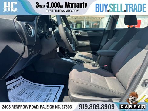 Used 2019 Toyota Corolla LE FWD image 12