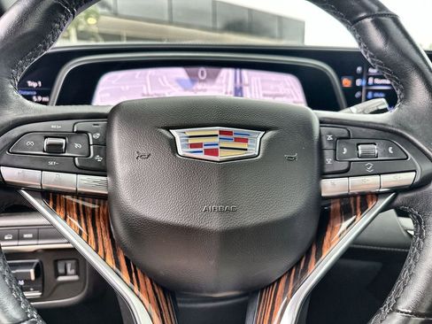 Used 2021 Cadillac Escalade ESV Premium Luxury w/ Performance Package AWD/4WD image 33