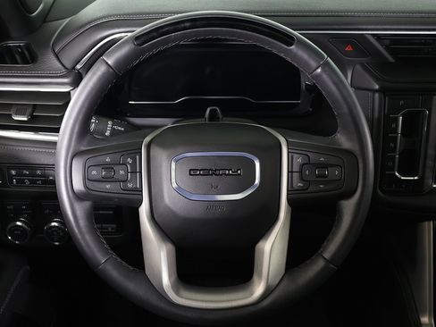 Used 2024 GMC Yukon Denali w/ Advanced Technology Package image 55