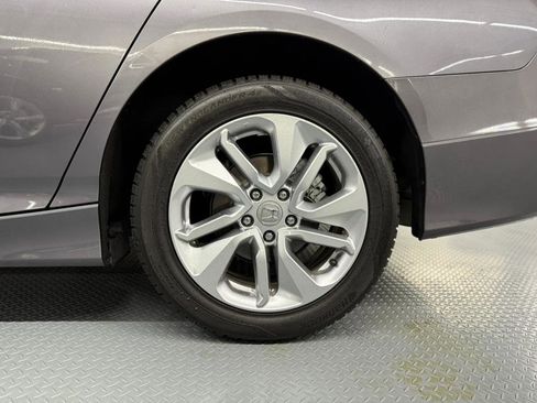 Used 2019 Honda Accord LX image 13