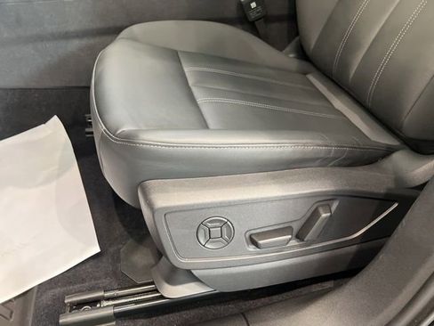 Used 2025 Audi Q5 Premium AWD/4WD image 10