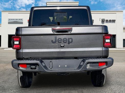 New 2026 Jeep Gladiator Sport image 4