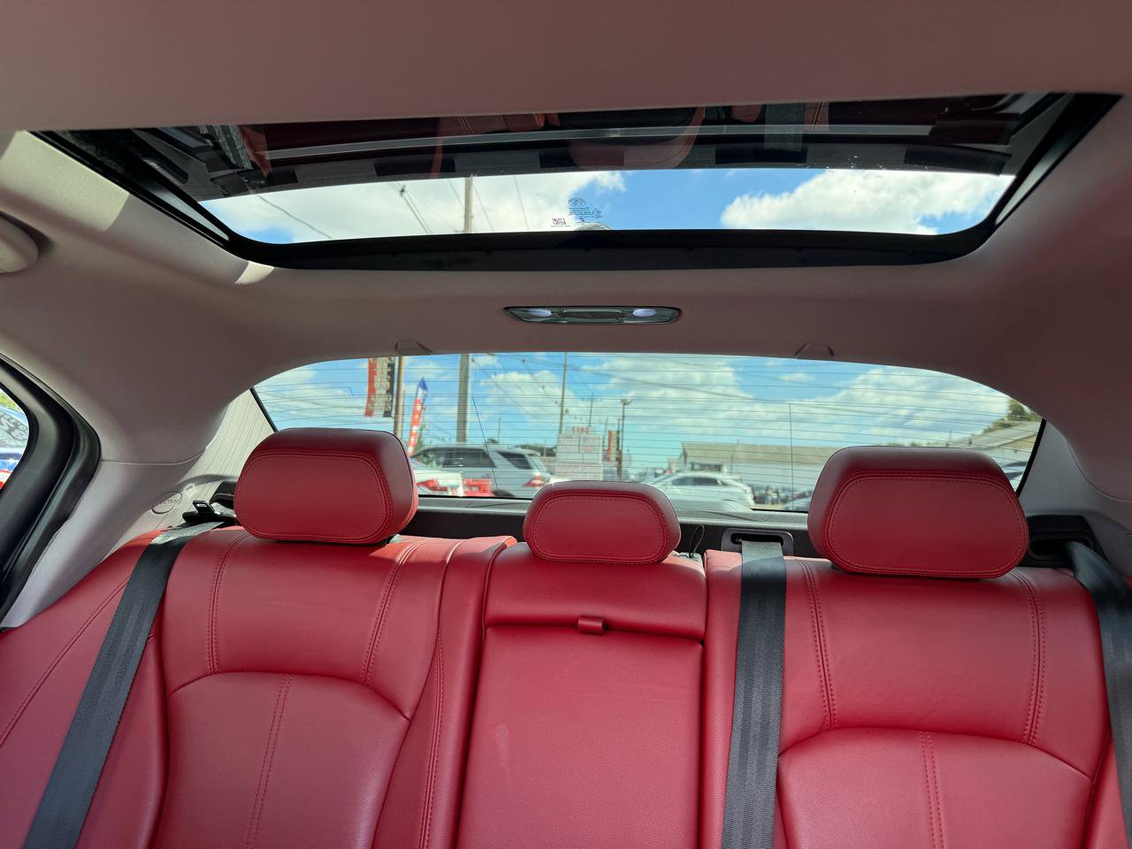 Used 2019 Alfa Romeo Giulia AWD image 26
