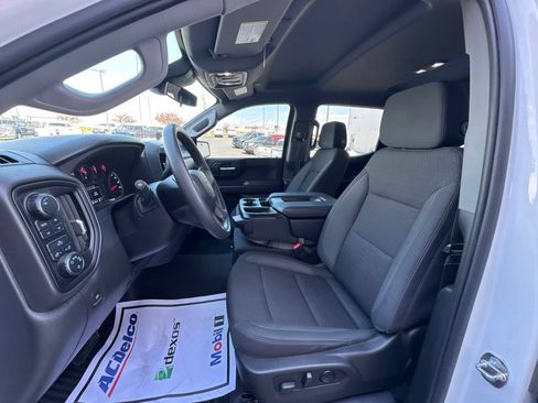 Used 2024 Chevrolet Silverado 1500 Custom Trail Boss w/ LPO, Dark Essentials Package AWD/4WD image 17