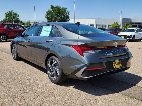 New 2025 Hyundai Elantra Sport w/ Cargo Package image 3