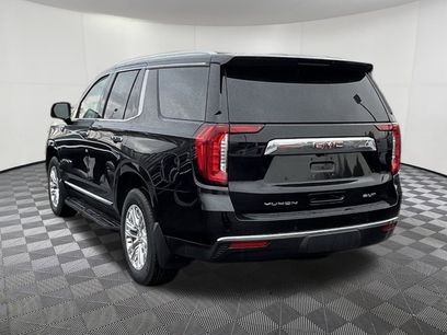 Used 2024 GMC Yukon SLT w/ SLT Luxury Package