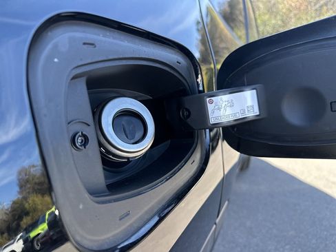 New 2026 Jeep Compass Limited w/ Sun, Sound & Navigation Group AWD/4WD image 30