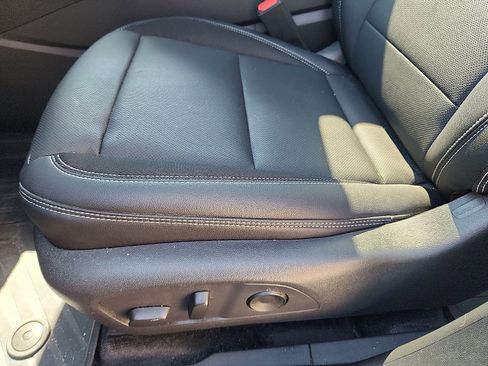 Used 2025 Chevrolet Blazer EV LT image 24