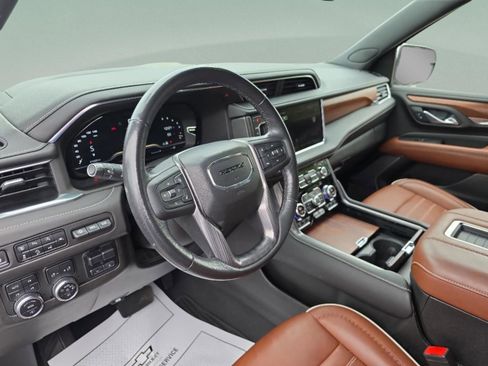 Used 2023 GMC Yukon Denali Ultimate AWD/4WD image 15