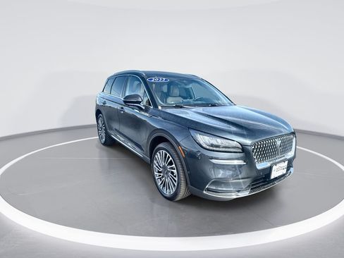 Used 2022 Lincoln Corsair Reserve w/ Equipment Group 201A AWD/4WD image 2