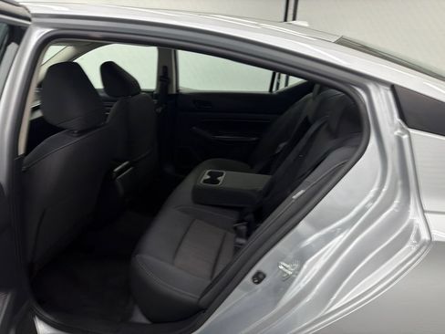 Used 2024 Nissan Altima 2.5 SV AWD/4WD image 20