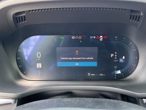 New 2025 Volvo XC60 B5 Plus w/ Protection Package Premier image 17