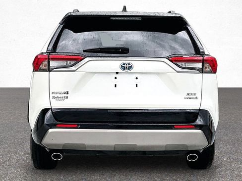 Certified 2022 Toyota RAV4 XSE w/ XSE Grade Weather Package AWD/4WD image 8