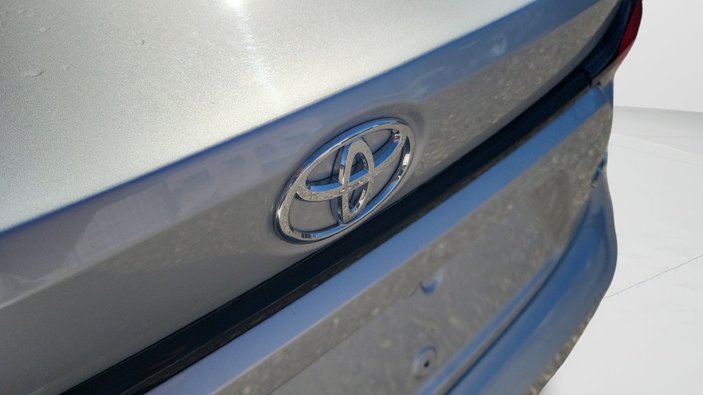Used 2026 Toyota Corolla LE FWD image 8