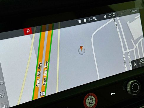 New 2025 Porsche Macan image 19