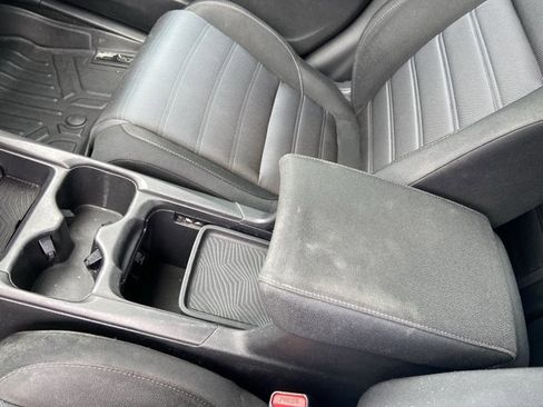 Used 2018 Honda CR-V LX image 35