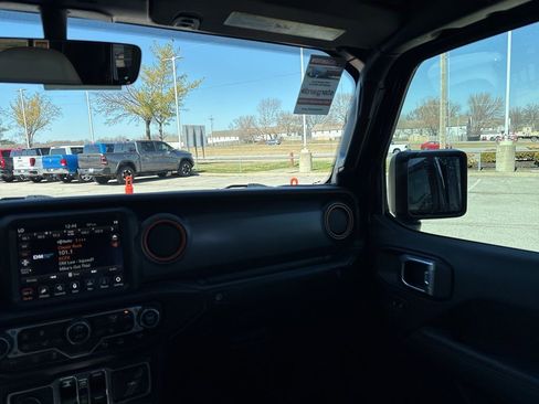 Used 2023 Jeep Gladiator Mojave w/ LED Lighting Group image 49