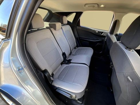 Used 2022 Ford Escape SE image 27