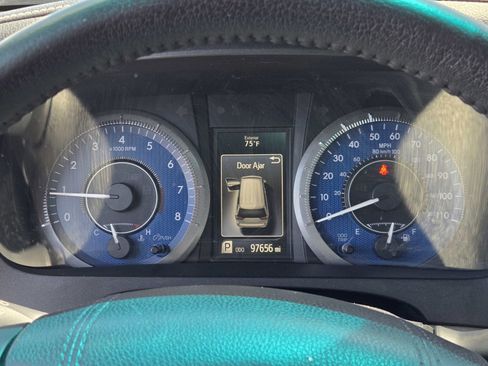 Used 2017 Toyota Sienna FWD image 22