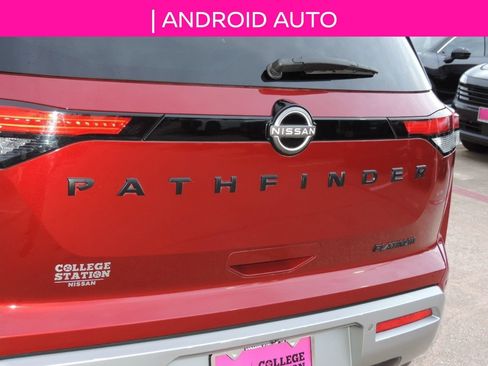 Used 2023 Nissan Pathfinder Platinum w/ Black Appearance Package FWD image 11
