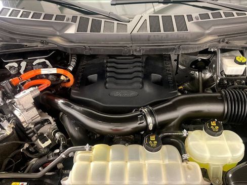 Used 2021 Ford F150 Lariat w/ Equipment Group 502A High AWD/4WD image 12