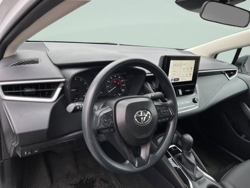 Used 2025 Toyota Corolla LE image 16