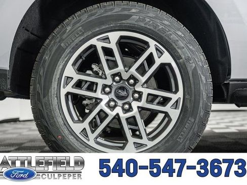 New 2026 Ford Expedition Active image 23