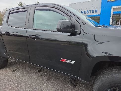 Used 2021 Chevrolet Colorado Z71 w/ Z71 Midnight Edition AWD/4WD image 32