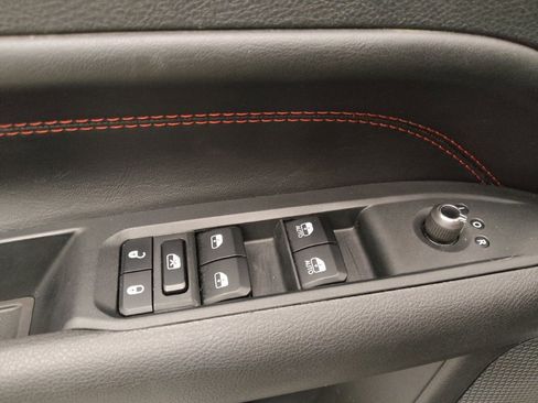 Used 2025 Jeep Compass Trailhawk w/ Trailer Tow Group AWD/4WD image 27