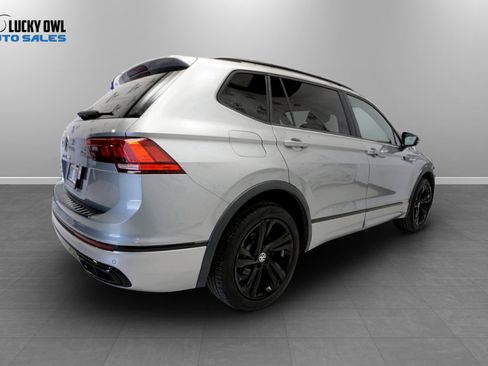 Used 2023 Volkswagen Tiguan SE R-Line FWD image 8